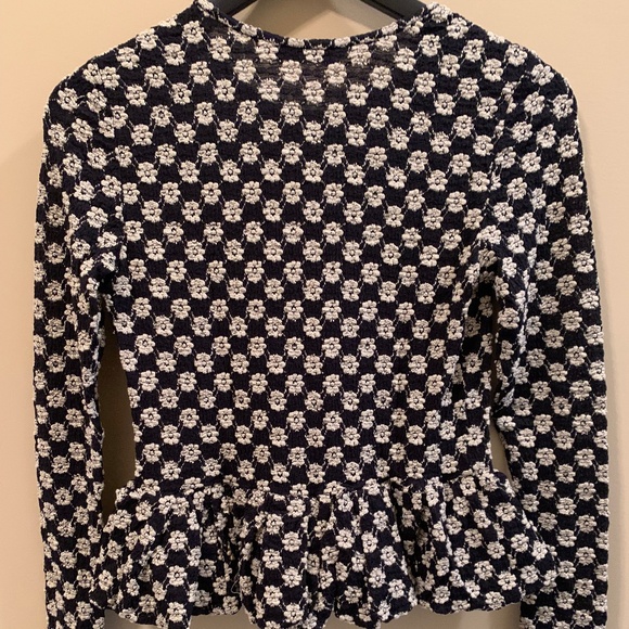 PEPLUM STRETCHY LACE TOP - BUBBLE HEM - Picture 4 of 11